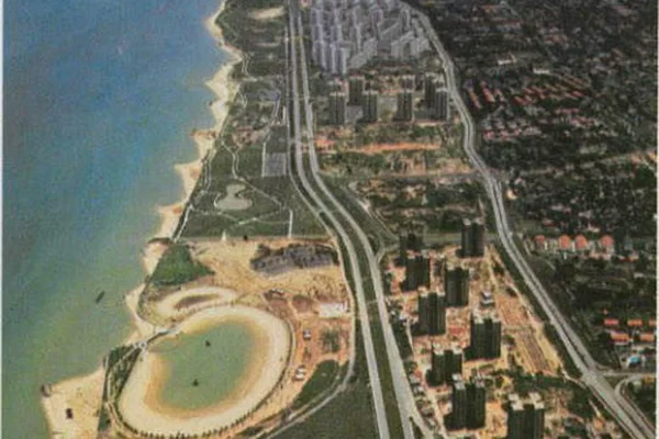 An aerial shot of the East Coast area with recreational, residential, and commercial facilities. Source: HDB